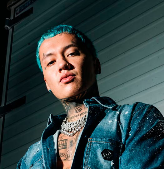 Blessd modeló en Milan Fashion Week: colaboró con el diseñador Philipp Plein